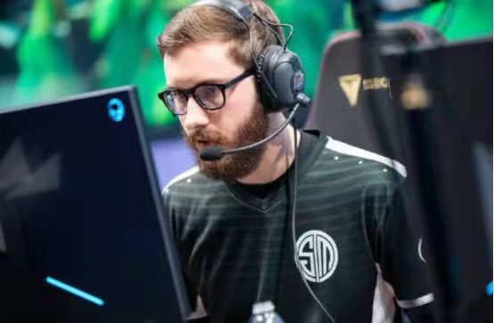 虎娘日报厂长赛后谈edg被翻盘,edg夺冠对局详情