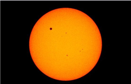 跟胖哥学物理月食和日食