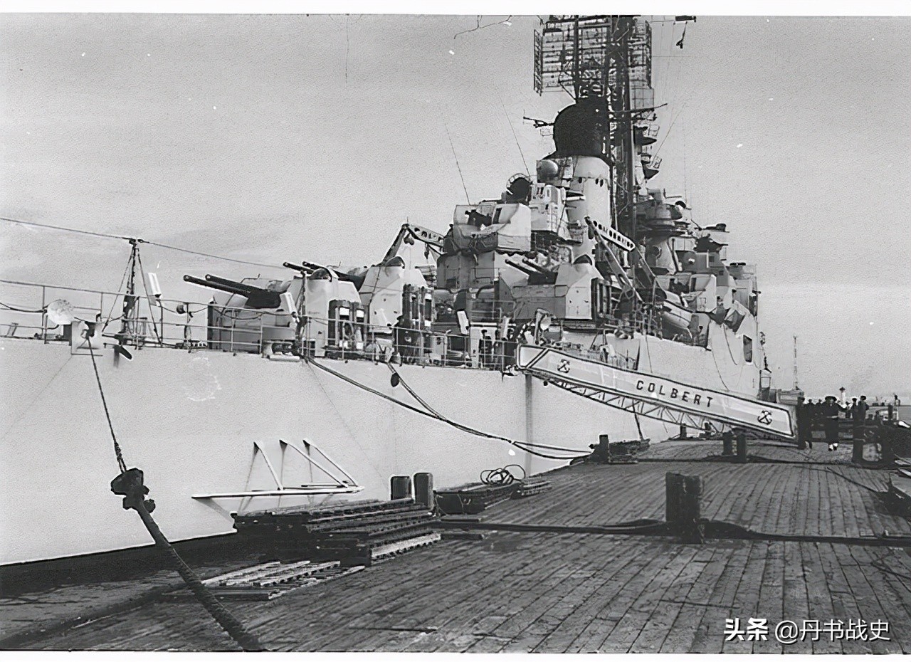 法国科尔伯特号防空巡洋舰,戴高乐的海上座驾