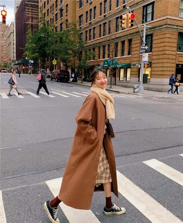 冬天来了卫衣怎么穿才好看,天冷了穿什么卫衣好看