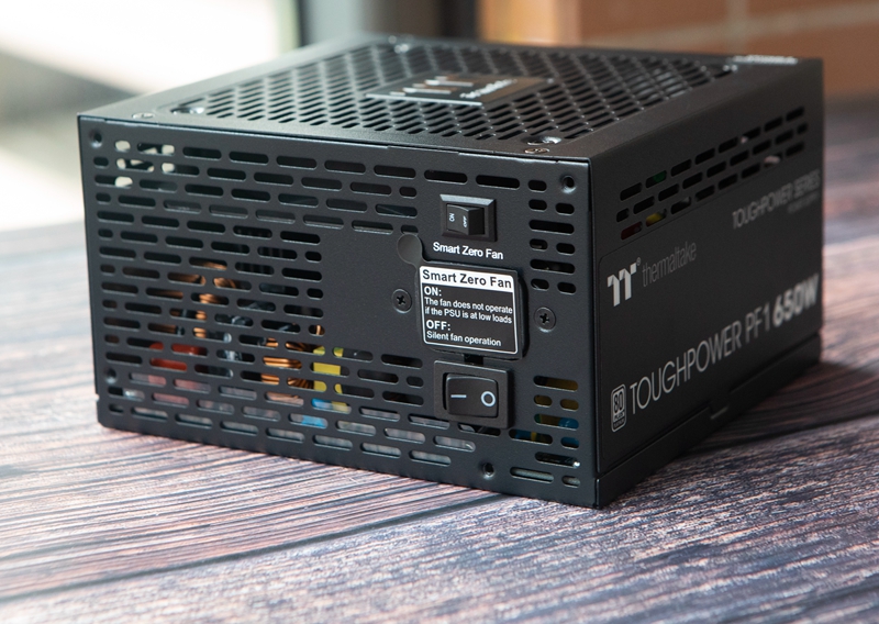 稳定高能效，极致性价比——Tt钢影650W白金全模组电源