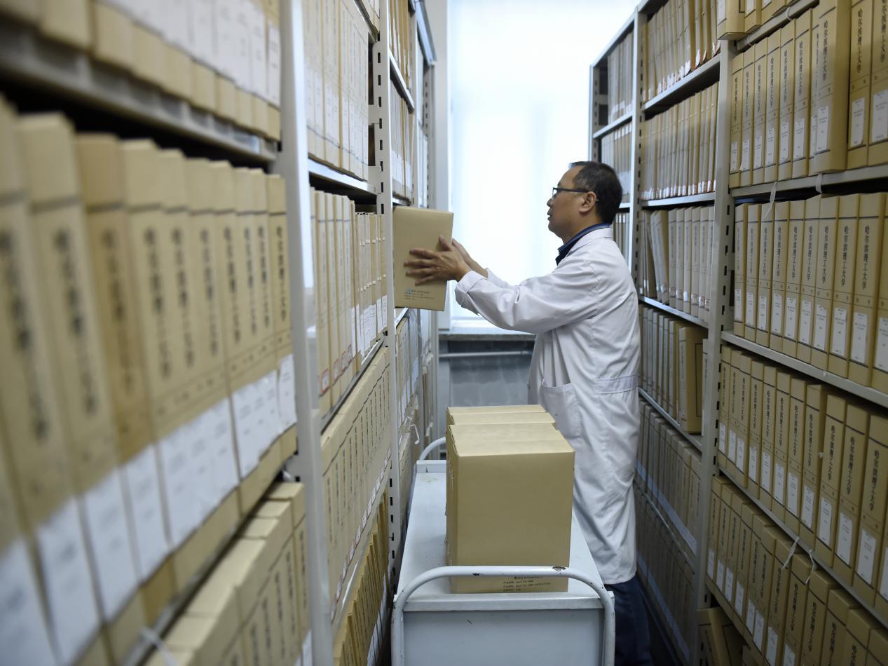 应届毕业生没找到工作档案怎么办,大学生毕业没就业档案怎么处理