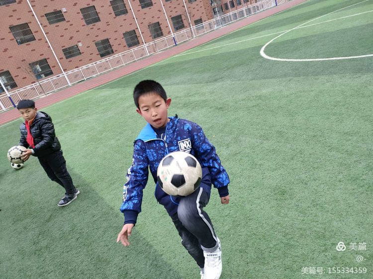 城南中心小学足球社团,龙泉街道中心小学足球社团