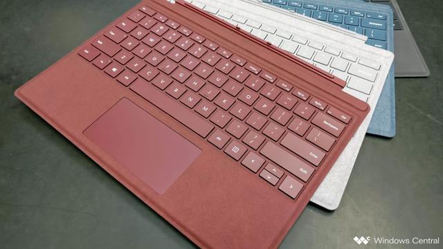 对比:号称女人笔记本的SurfacePro与平板鼻祖iPad,如何选?