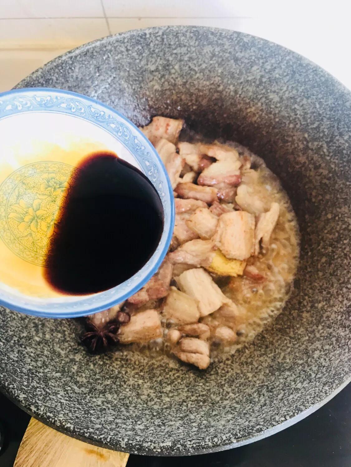 五花肉和米饭一起做最好吃,五花肉懒人做米饭的方法