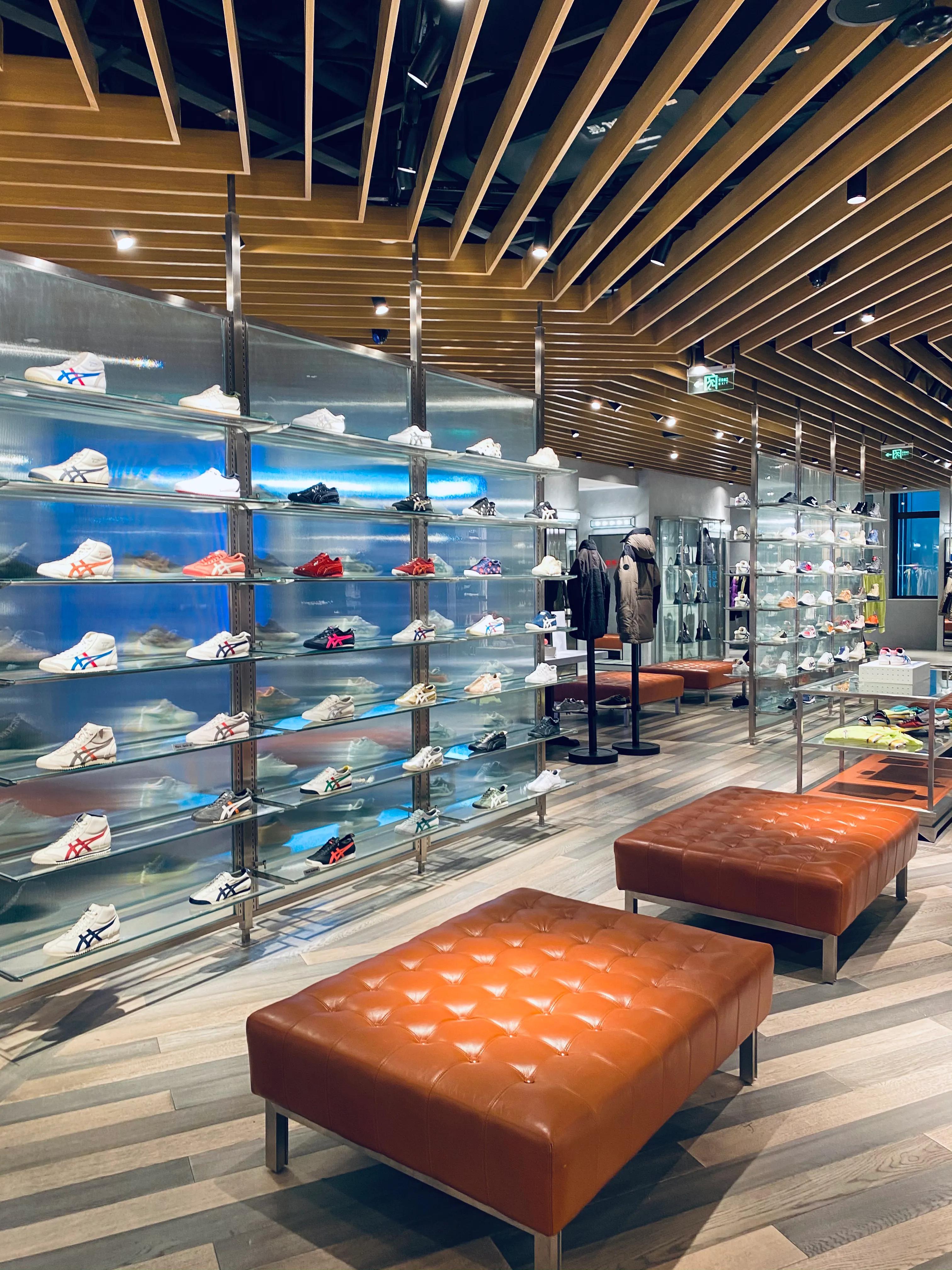 上海中环广场鬼冢虎,上海中环广场照片