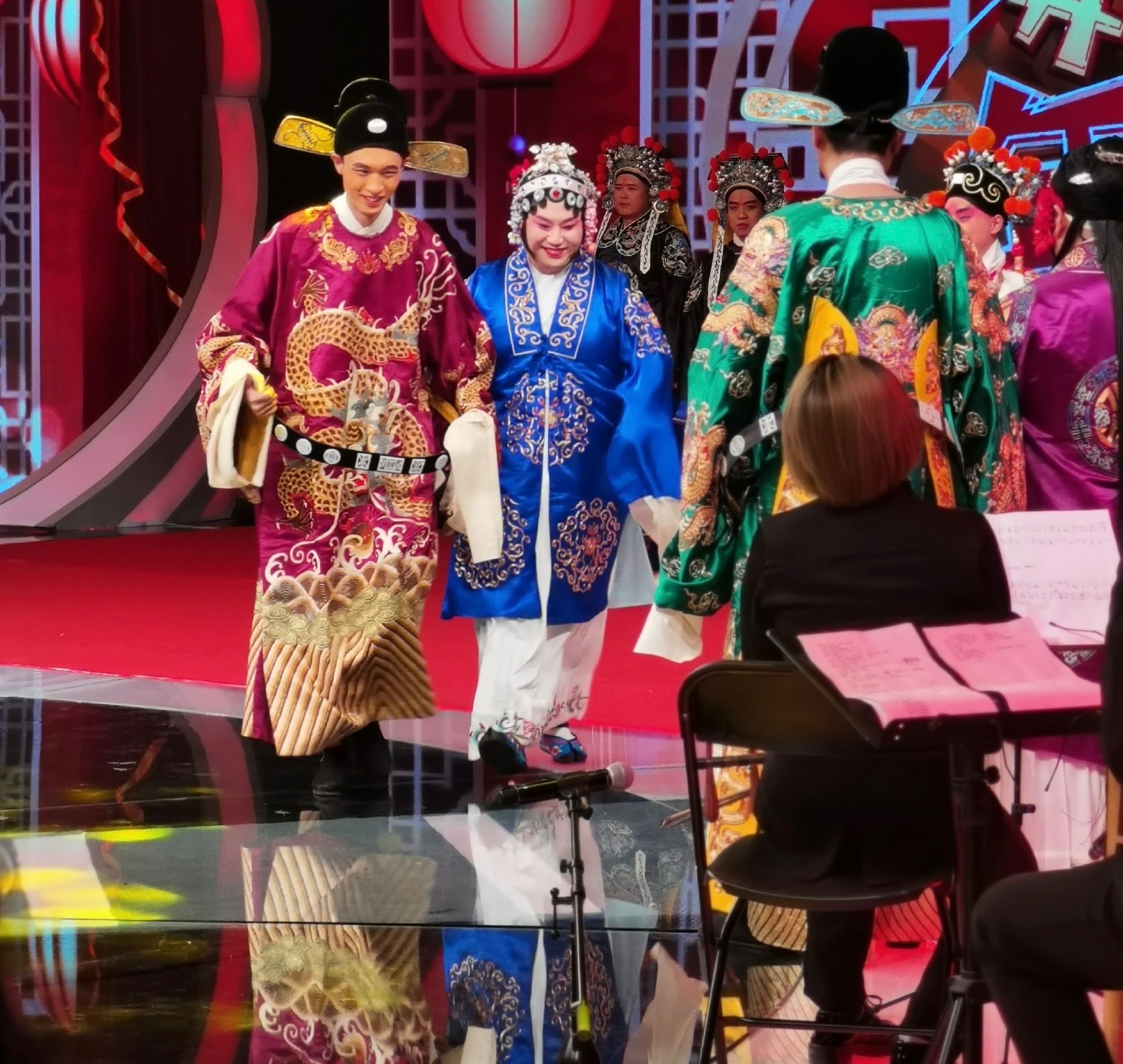 德云社相声春晚郭德纲唱大戏,于谦变郭夫人,多人扮女装惊艳