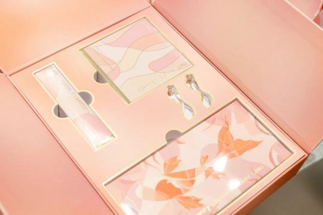 壹方城购物中心彩妆,壹方城网红化妆店