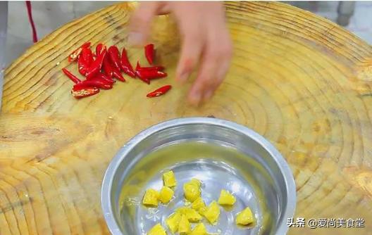 大厨教你秋葵凉拌菜的做法,简单美味家常菜做法白灼秋葵