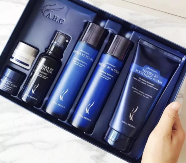 ahc黄金套盒新款真假对比,ahc的套盒护肤品怎么样