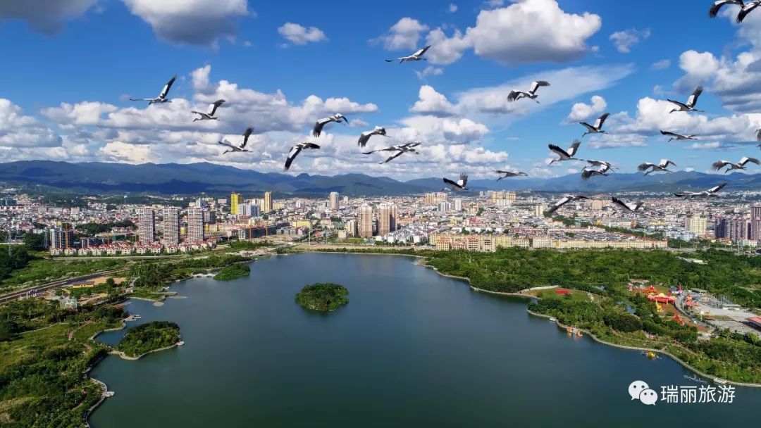 美丽的瑞丽,瑞丽一个美丽的地方在哪里