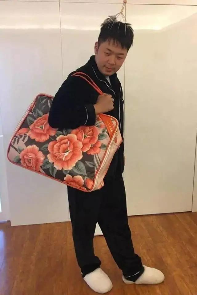 痰盂变果篮,痰盂被人玩出了新花样