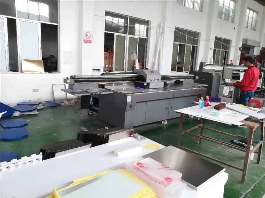 靠一台电脑半年赚85万,只靠一部手机能赚钱吗