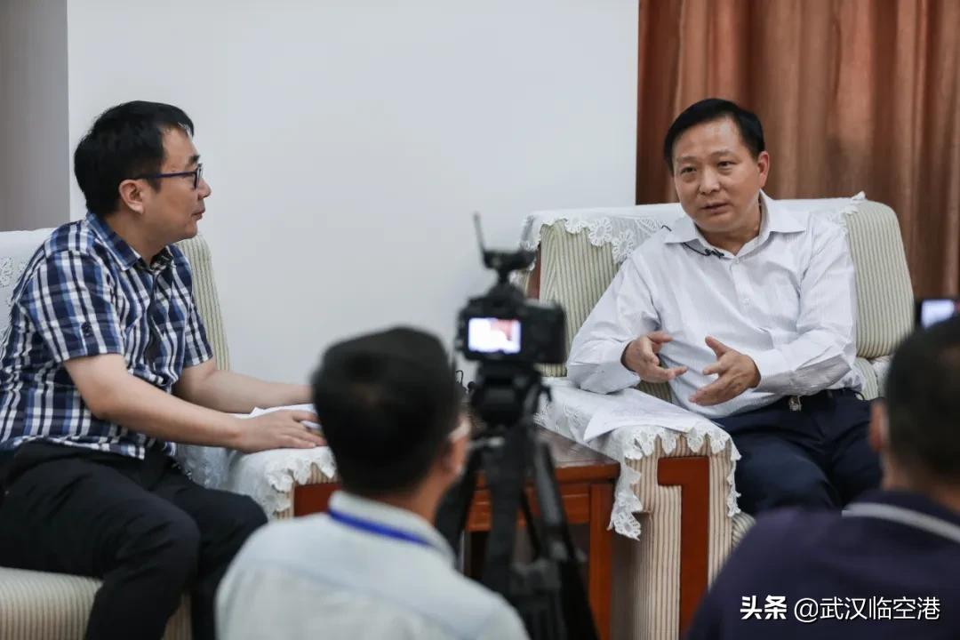 杨泽访谈视频,杨泽采访