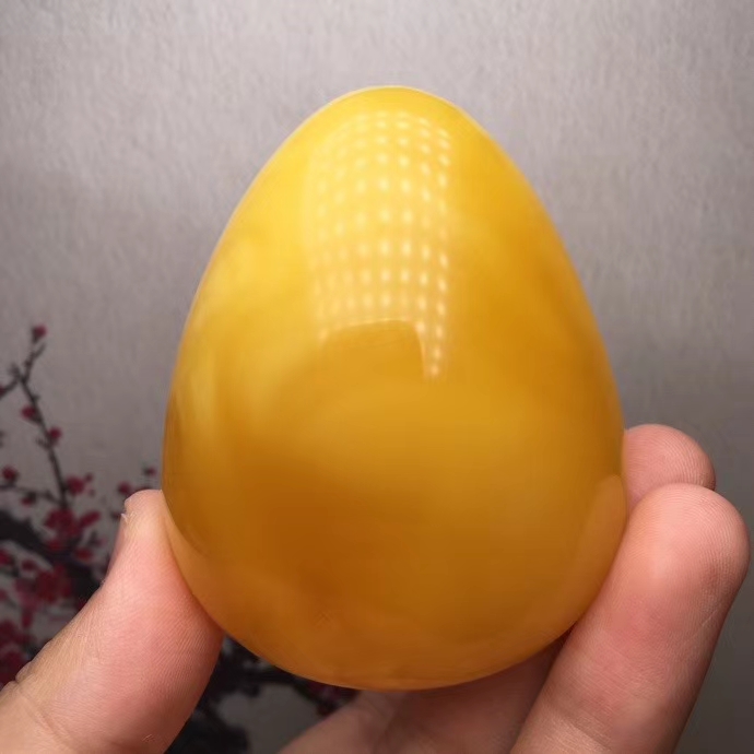 佩戴琥珀蜜蜡对身体有什么好处,佩戴蜜蜡的好处