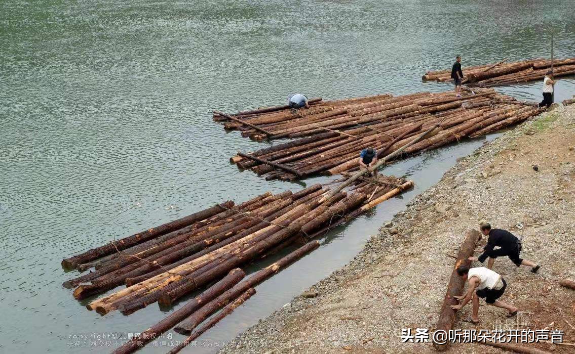 一念远方,一忆故土,两行泪