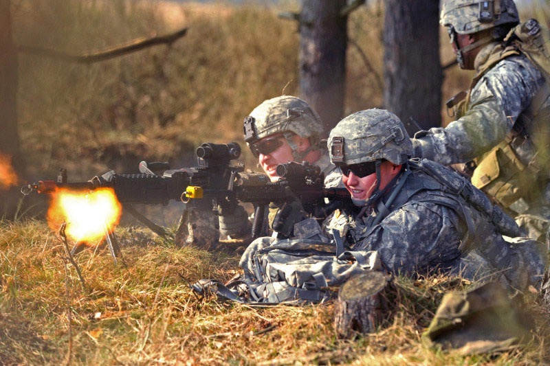 德国“美军保护伞”将撤走！德民众不怒反喜：带着*弹核**一起滚