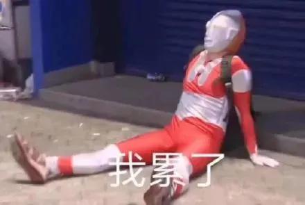 美国女子无视新冠，狂舔超市商品、门把手？全网怒了