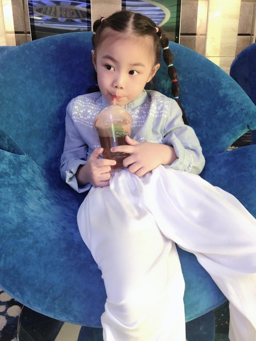 中国荷花舞蹈联盟少儿舞蹈展演网络人气冠军——蹇一诺