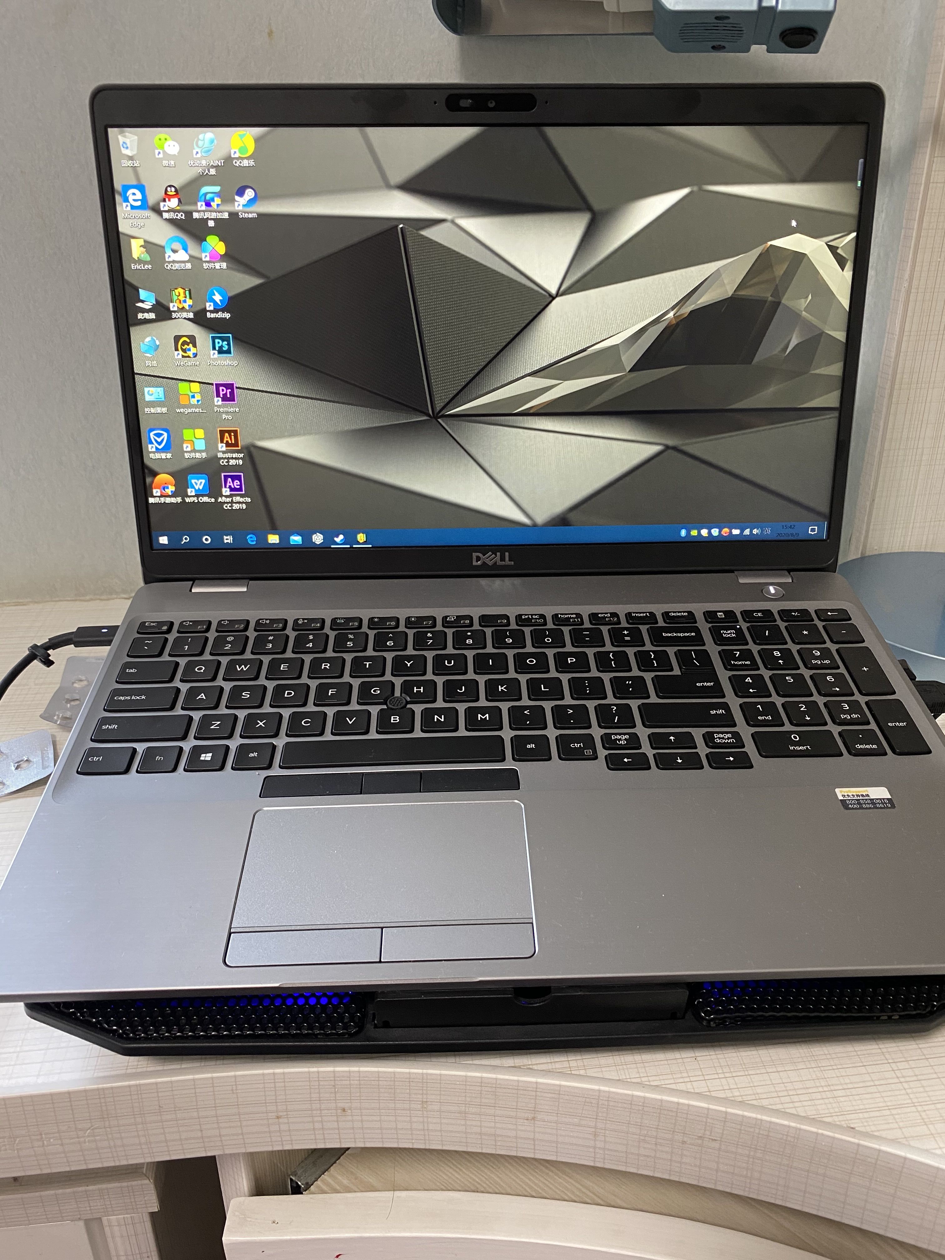 给设计专业外甥选笔记本电脑2