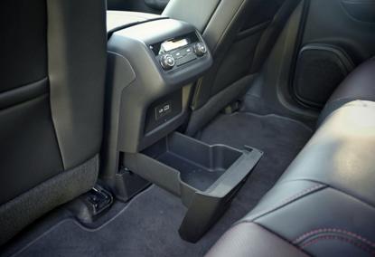 外表粗犷内心细腻的人,表面粗犷内心细腻