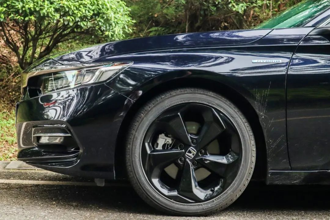 车长超4米9，3毛一公里香到爆，最火合资B级车出新款，开过都说好