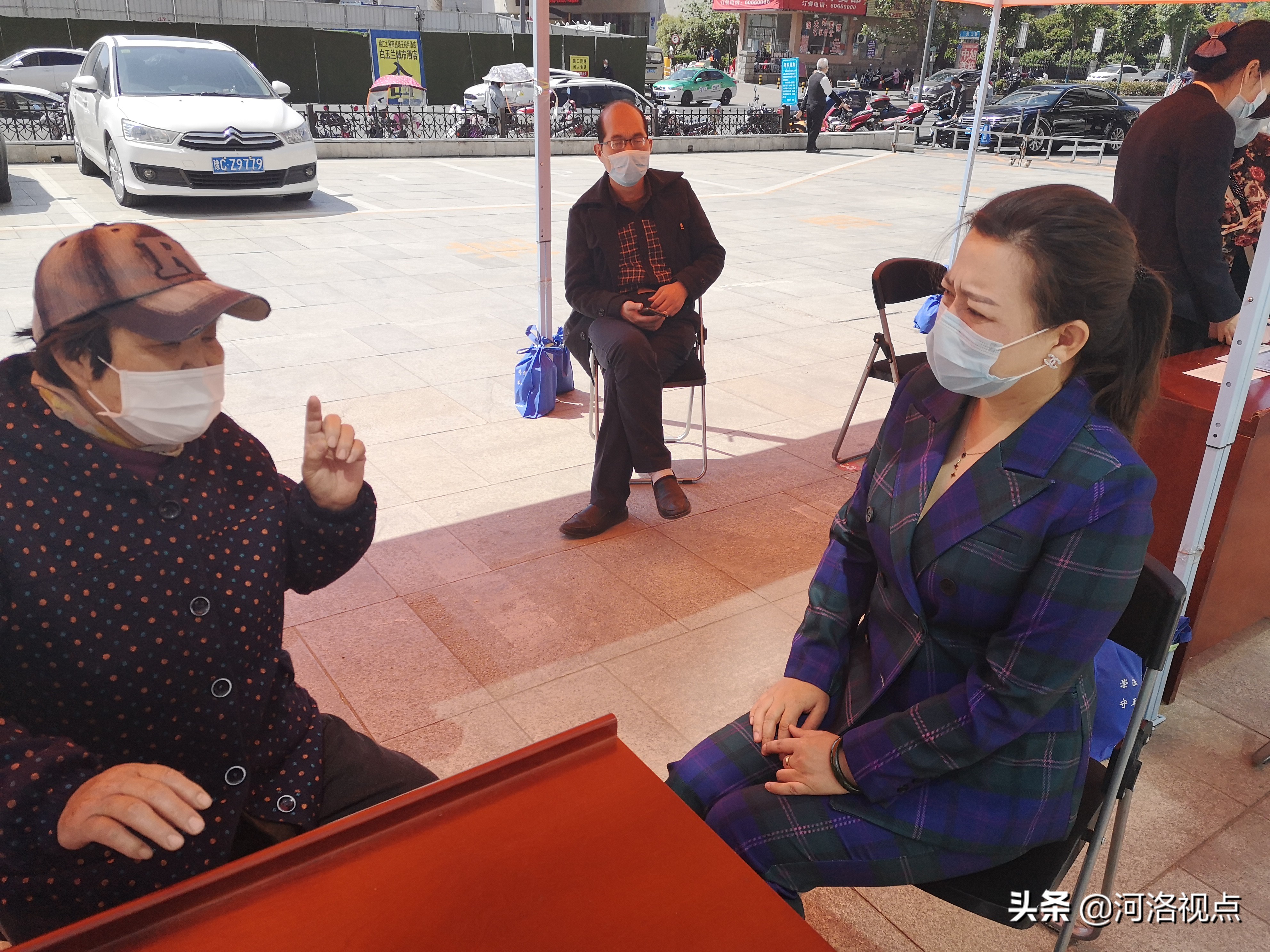 「我为群众办实事」河南鼎大律师事务所开展“基层大走访律师群众拉家常活动”