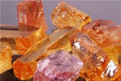 超实用的宝玉石图谱大全,稀有石原石图片大全