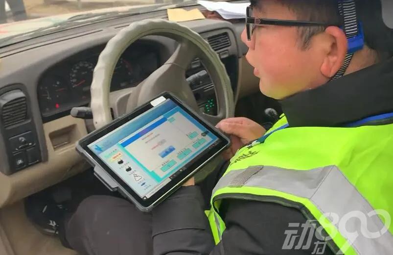 当心遇到罚单,3分钟27辆车被罚