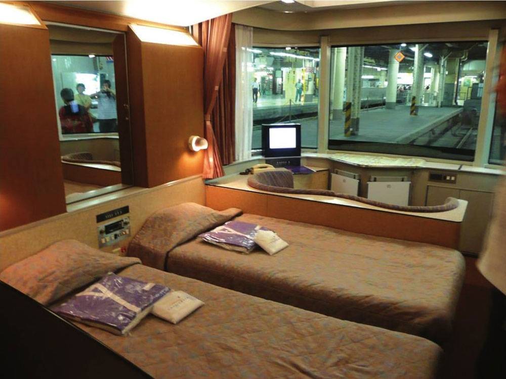 日本双层的卧铺火车,日本的双层火车卧铺