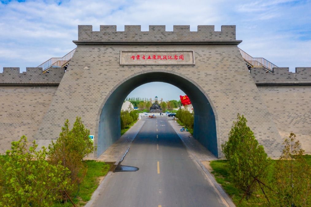 她是滔滔千里黄河的宠儿,阴山之下、河套之上的掌上明珠