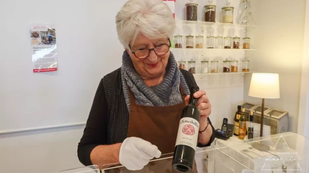 澳洲|春意堪培拉,看袋鼠、品酒、赏花、住进动物的家