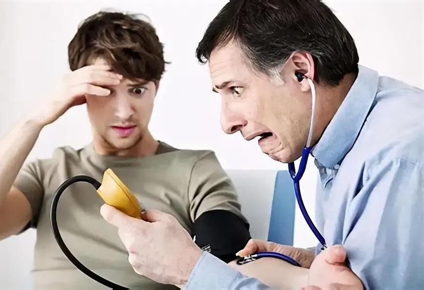 年纪轻轻高血压可以治好吗,年纪轻轻就得高血压怎么回事