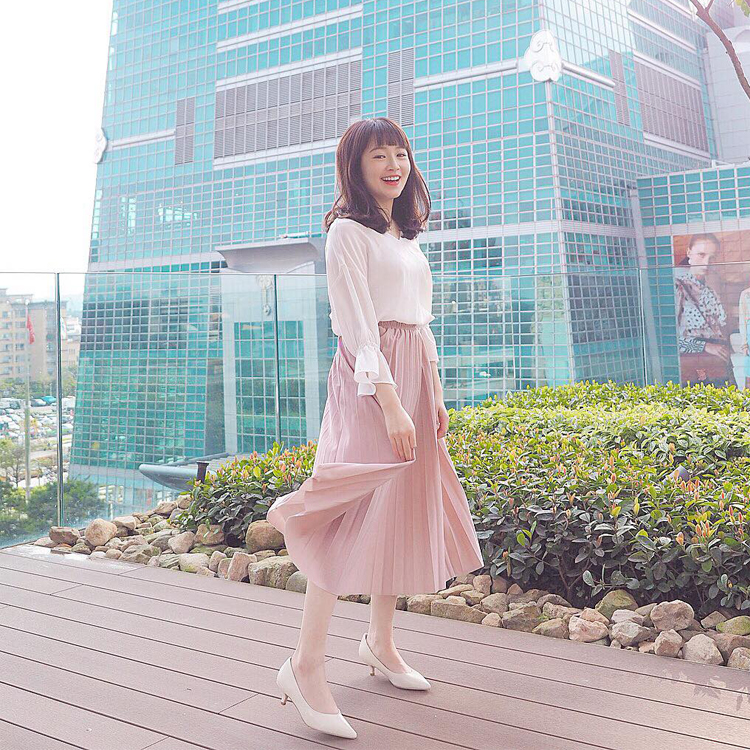 女生高跟鞋长袜穿搭技巧,高跟鞋怎么穿搭更好看