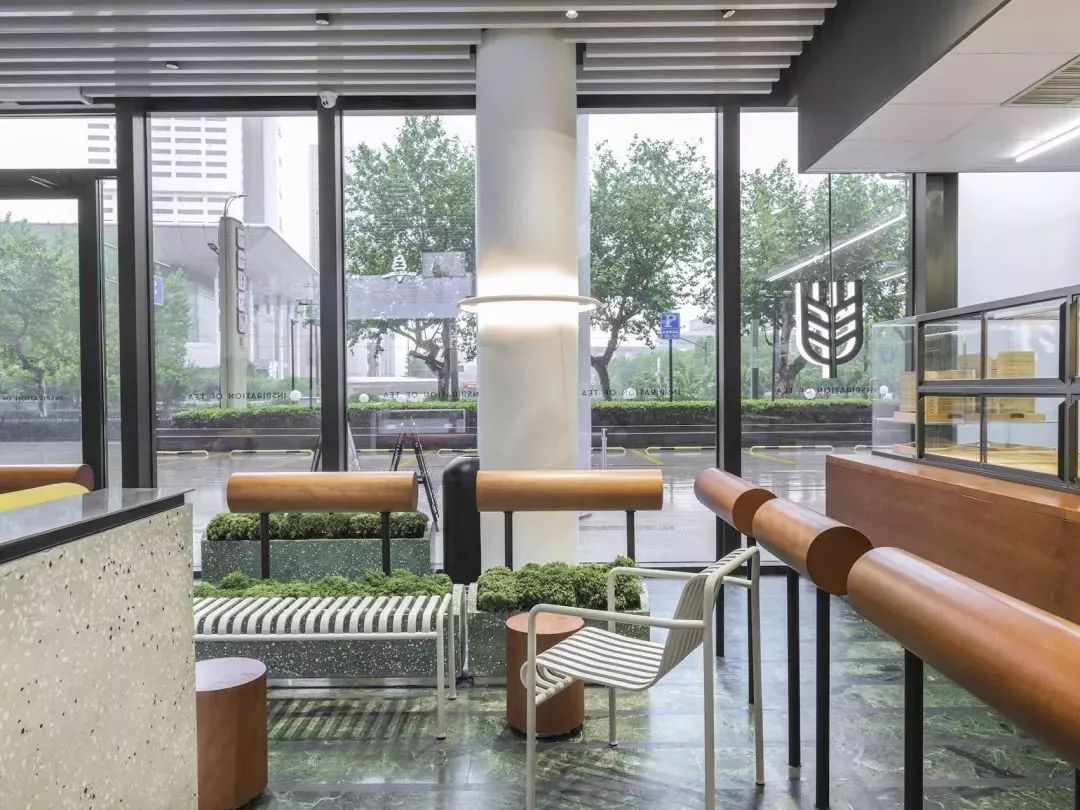 服装人要哭了！年利润4亿、估值90亿的喜茶竟然跨界服装行业？