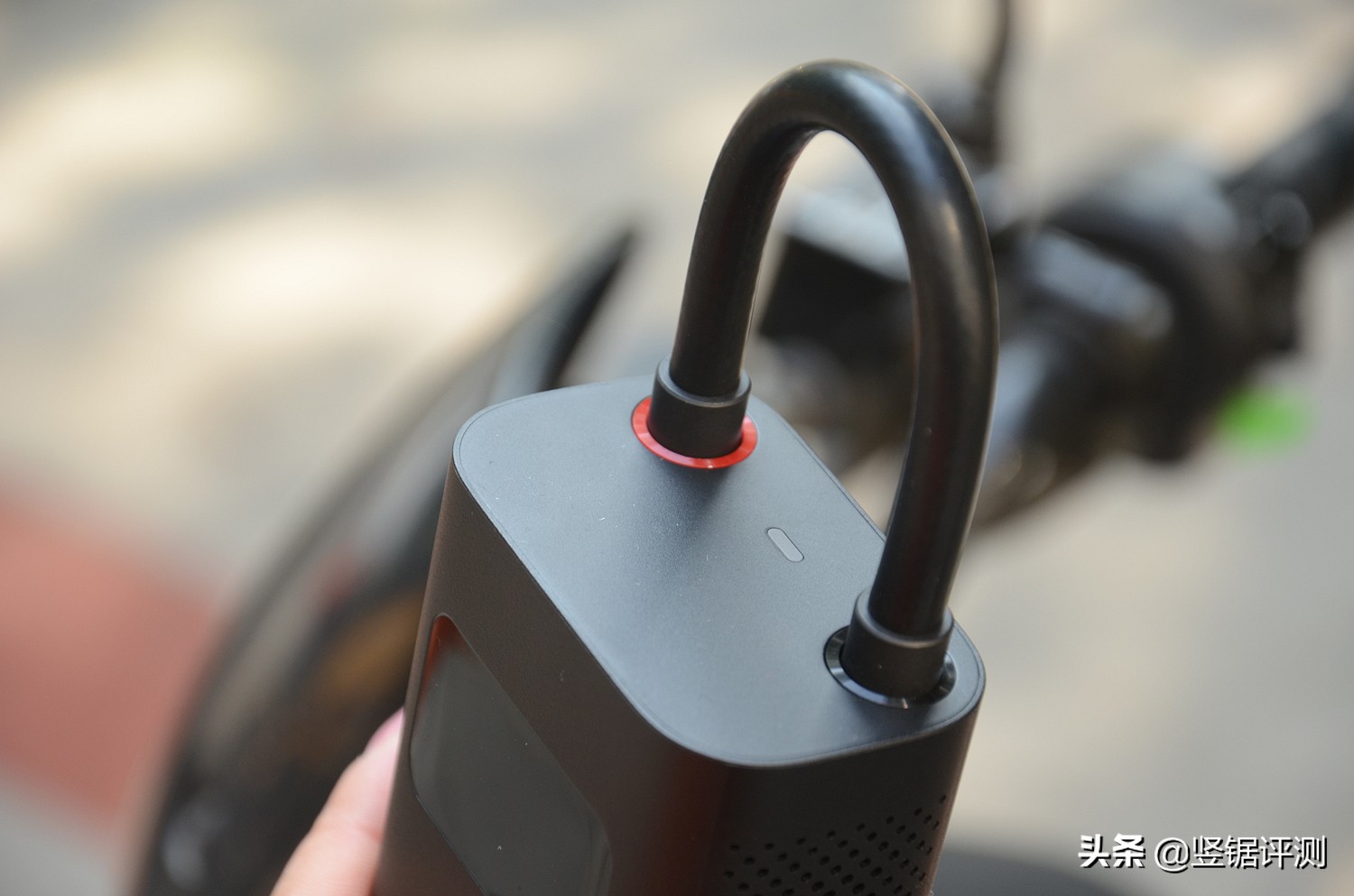 小米电子打气筒打自行车,小米电动打气筒给电动车打气
