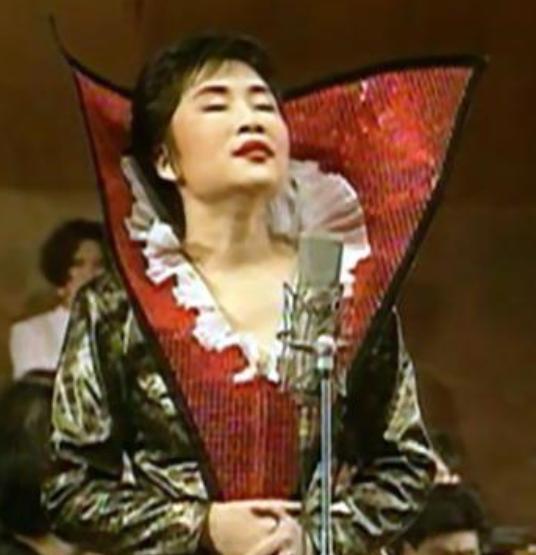 李娜经历了哪些事,李娜的整个人生过程