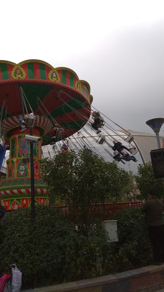 第一次去天津欢乐谷必须知道的,天津欢乐谷游玩攻略里面有吃的吗