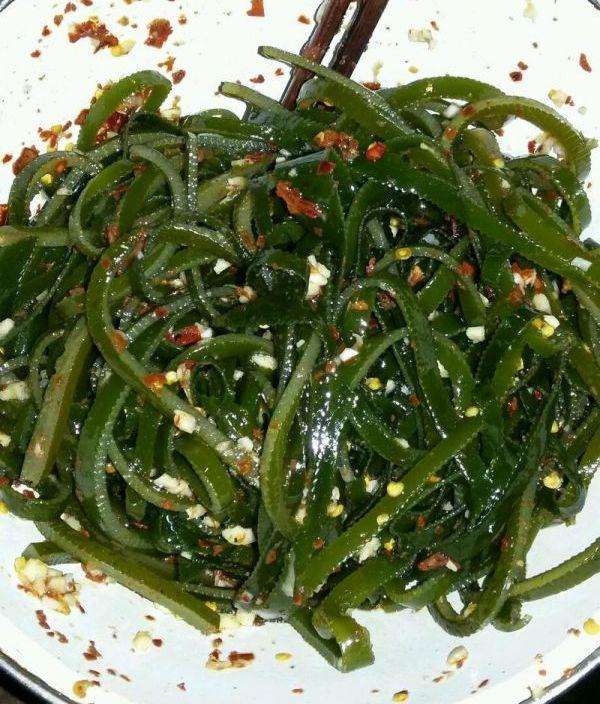 海带丝的家常做法凉拌海带丝,凉拌海带丝不泼油做法