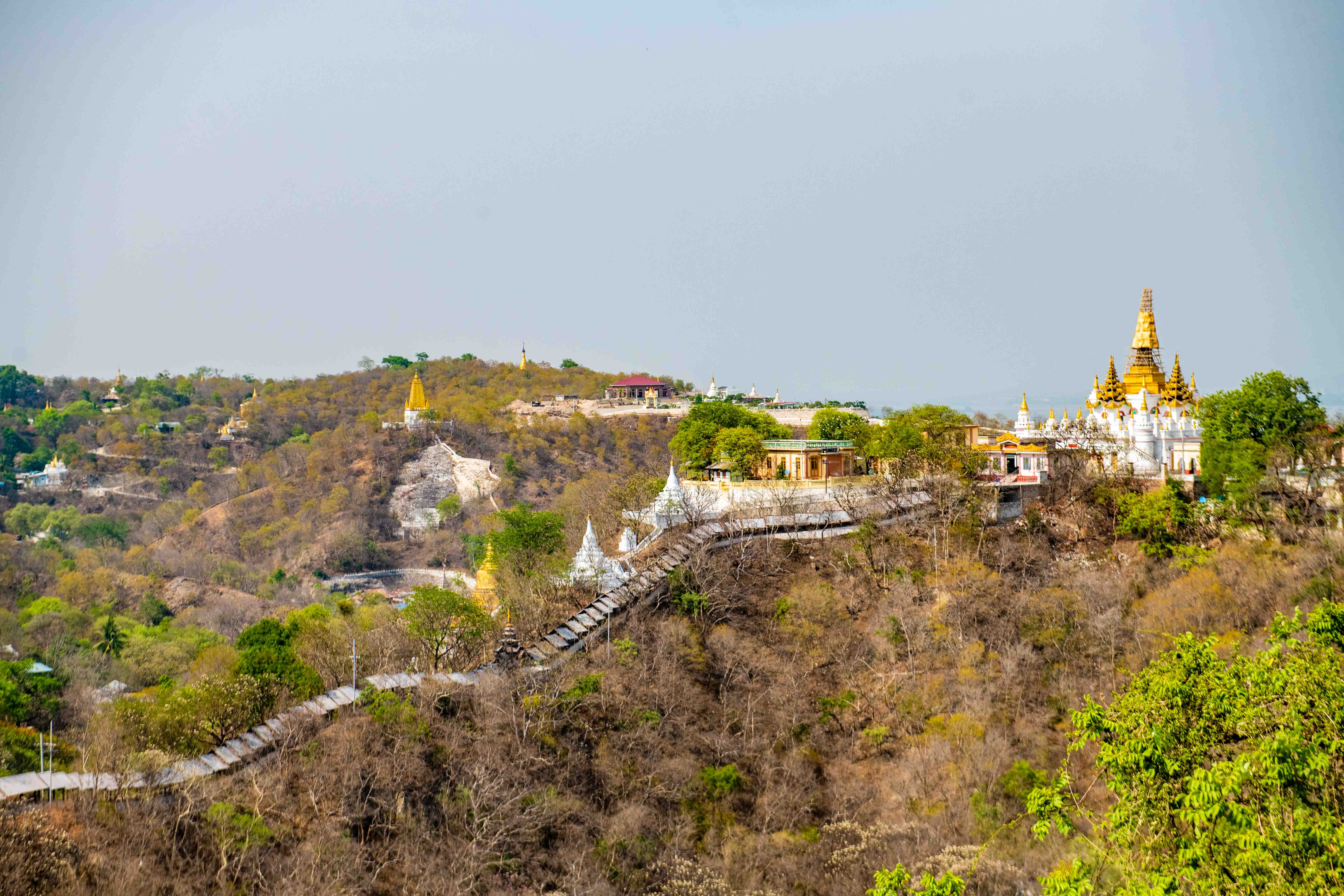 缅甸深山洞里的佛祖,缅甸佛教圣地仰光大金塔