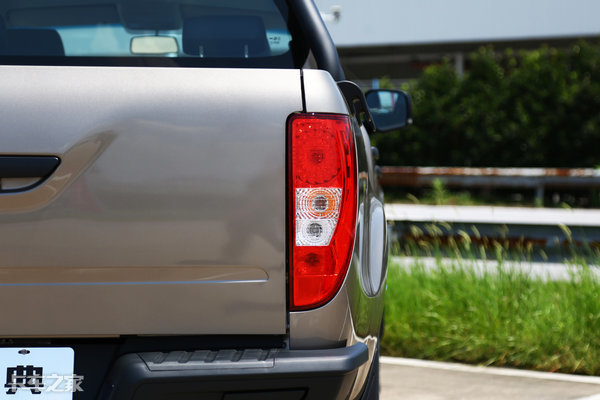 江铃宝典全新皮卡发布视频,创富皮卡新锐骐