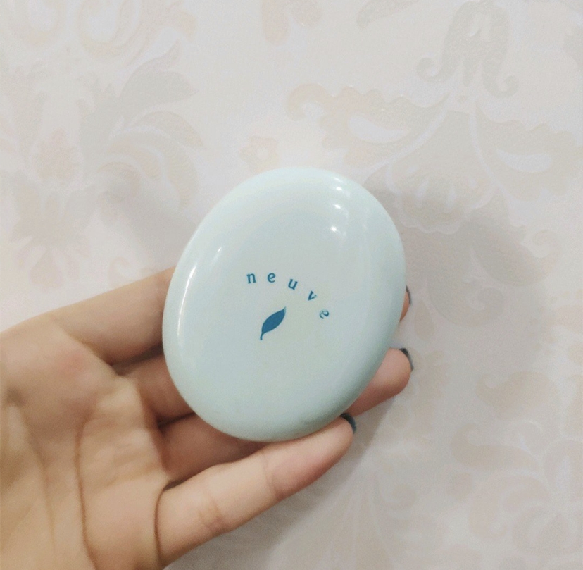 平价粉饼50元左右,300元控油粉饼