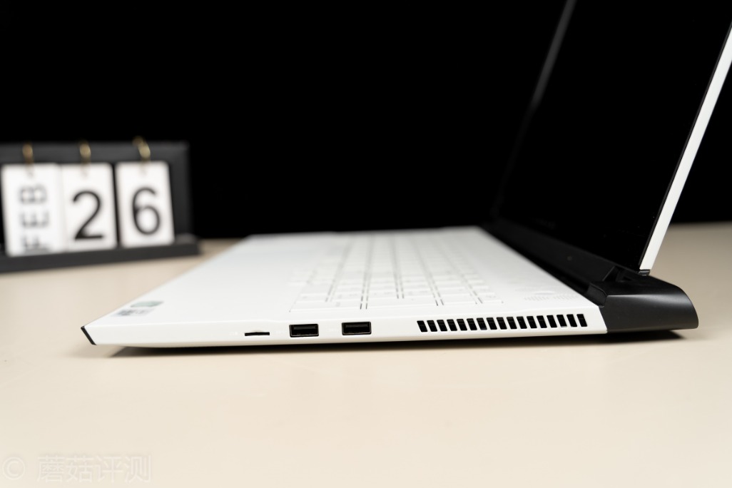 2020款外星人m17r2测评,外星人2020版m17和m15区别