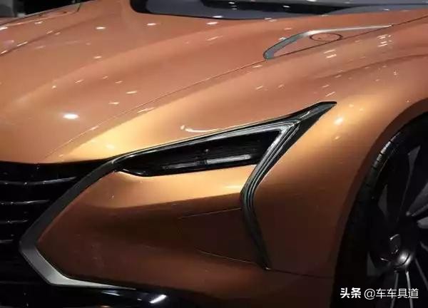 长安新款霸气外观,长安火了外观堪比路虎配7座仅5万