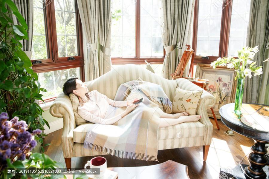 颈椎病适合什么枕头,颈椎病适合的枕头