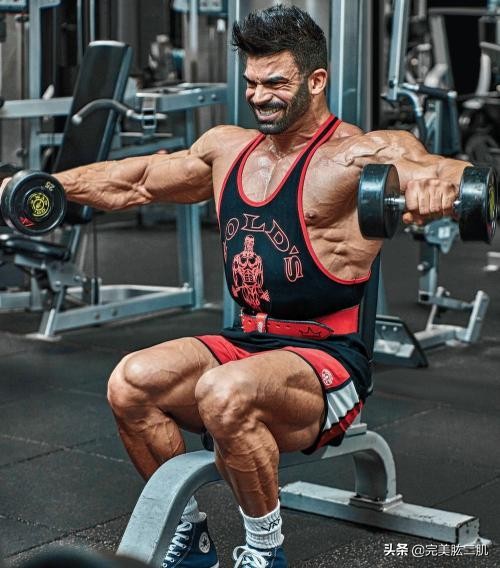 决定肩宽的是背部哪块肌肉,决定身高的因素占比