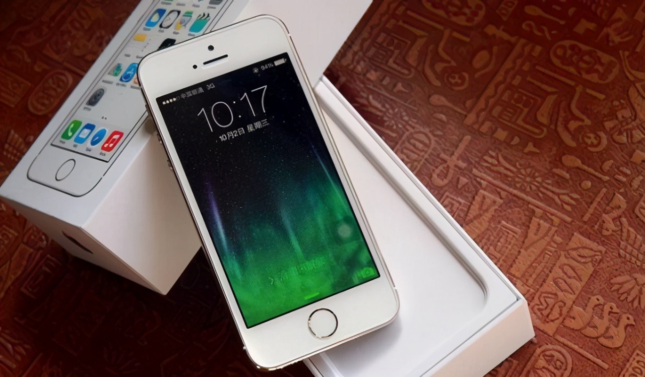 iphone6s和小米6哪个更值得入手,小米6跟iphone6s发布时间