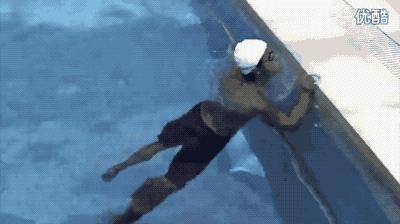 潜泳技巧潜不下去,潜泳太难几个小技巧让你轻松掌握