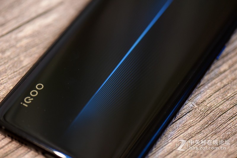 能流畅玩原神的iqoo手机,iqoo水桶机