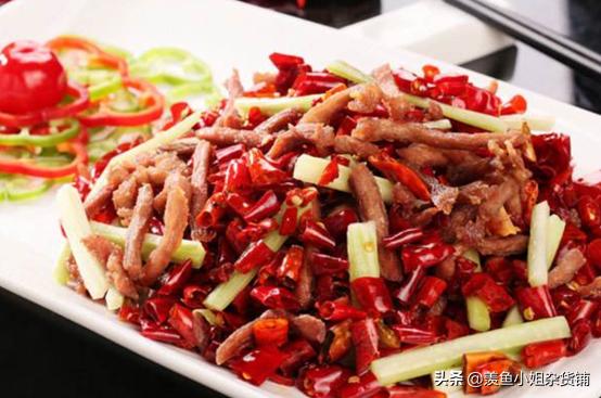 又到吃冬笋的季节了,冬笋不焯水不麻口的炒法